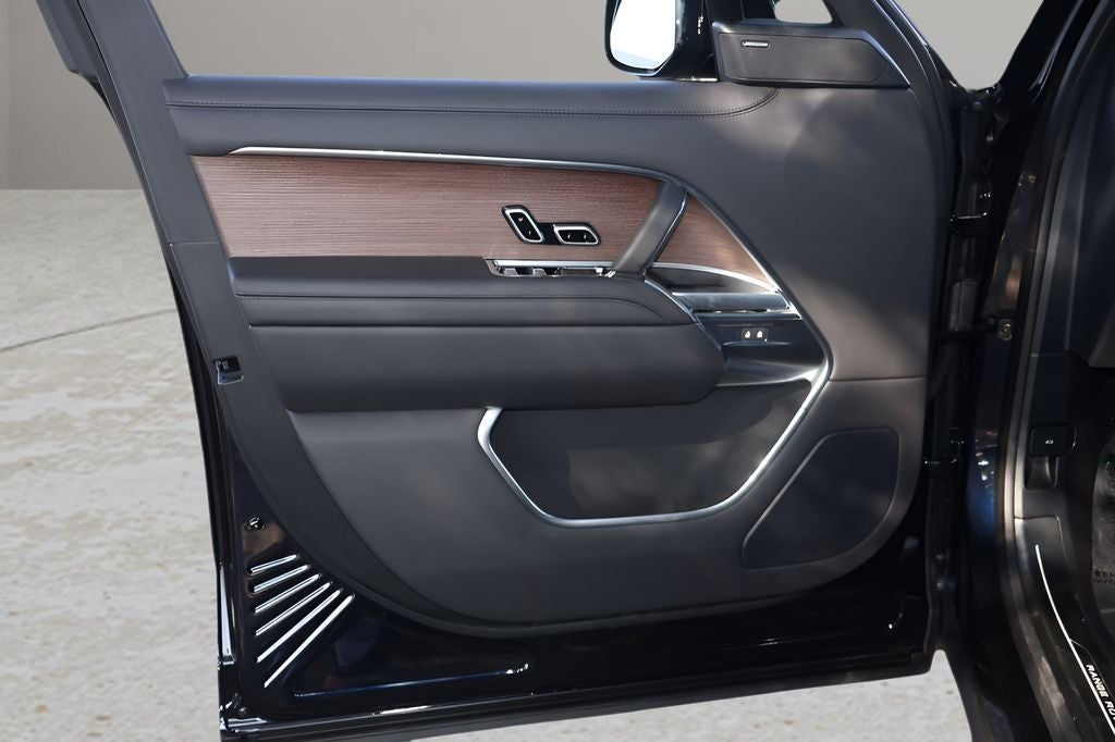 2026 Land Rover Range Rover SE LWB