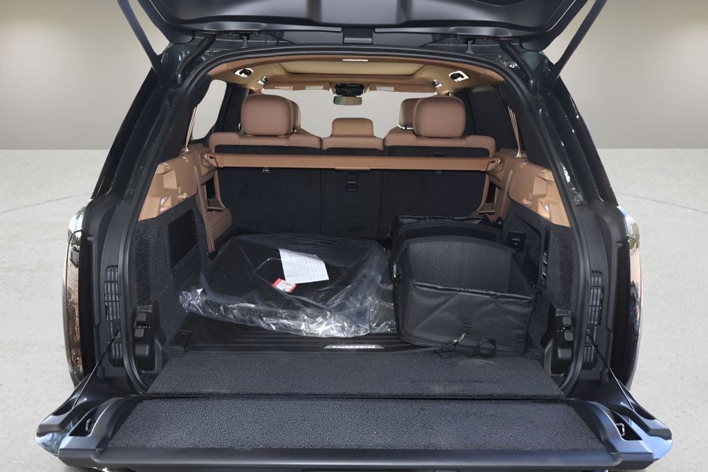 2026 Land Rover Range Rover SE LWB