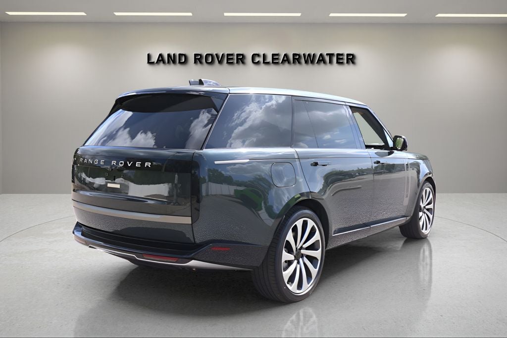 2026 Land Rover Range Rover SE LWB