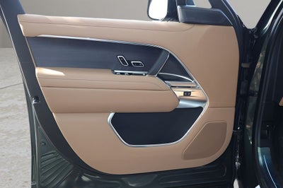 2026 Land Rover Range Rover SE LWB