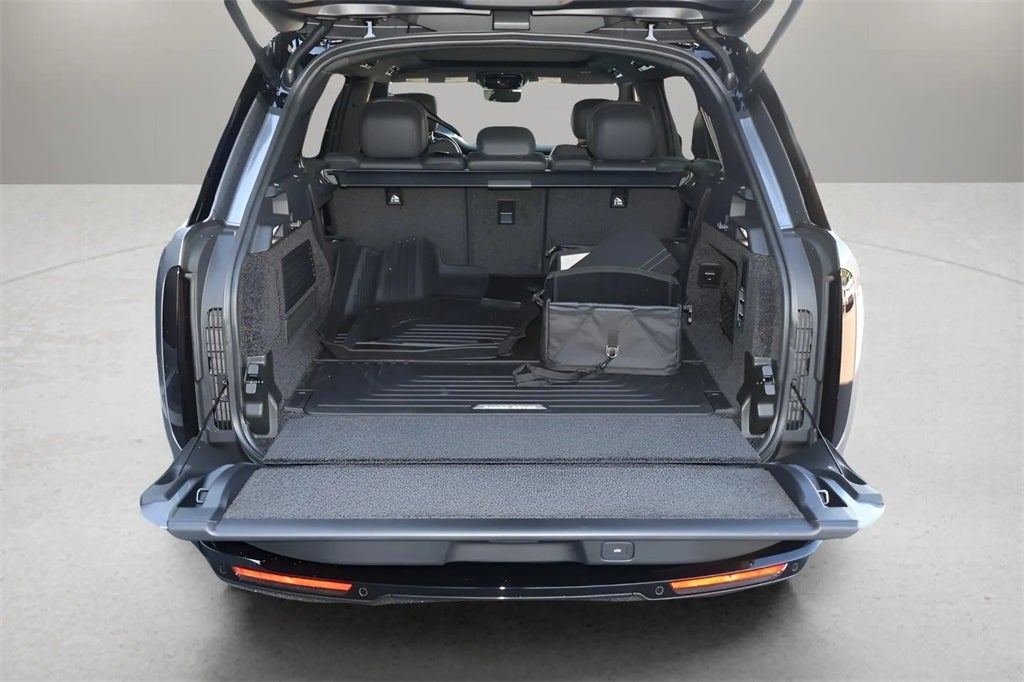 2026 Land Rover Range Rover SE LWB