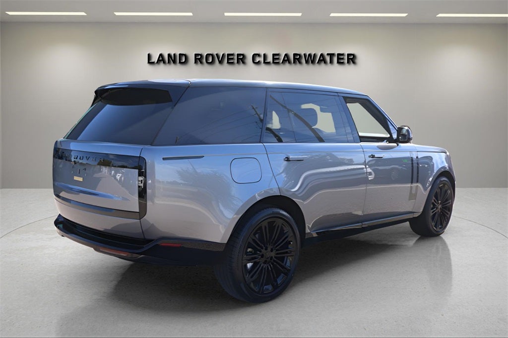 2026 Land Rover Range Rover SE LWB
