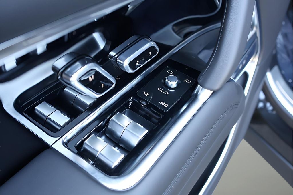 2026 Land Rover Range Rover SE LWB