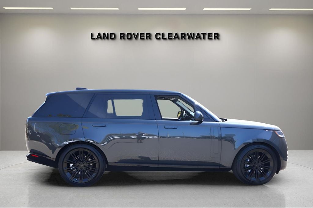 2026 Land Rover Range Rover SE LWB