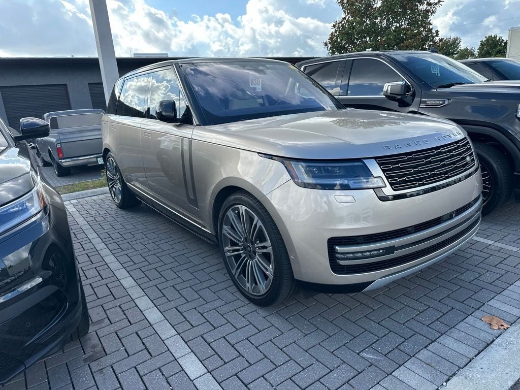 2023 Land Rover Range Rover SE LWB