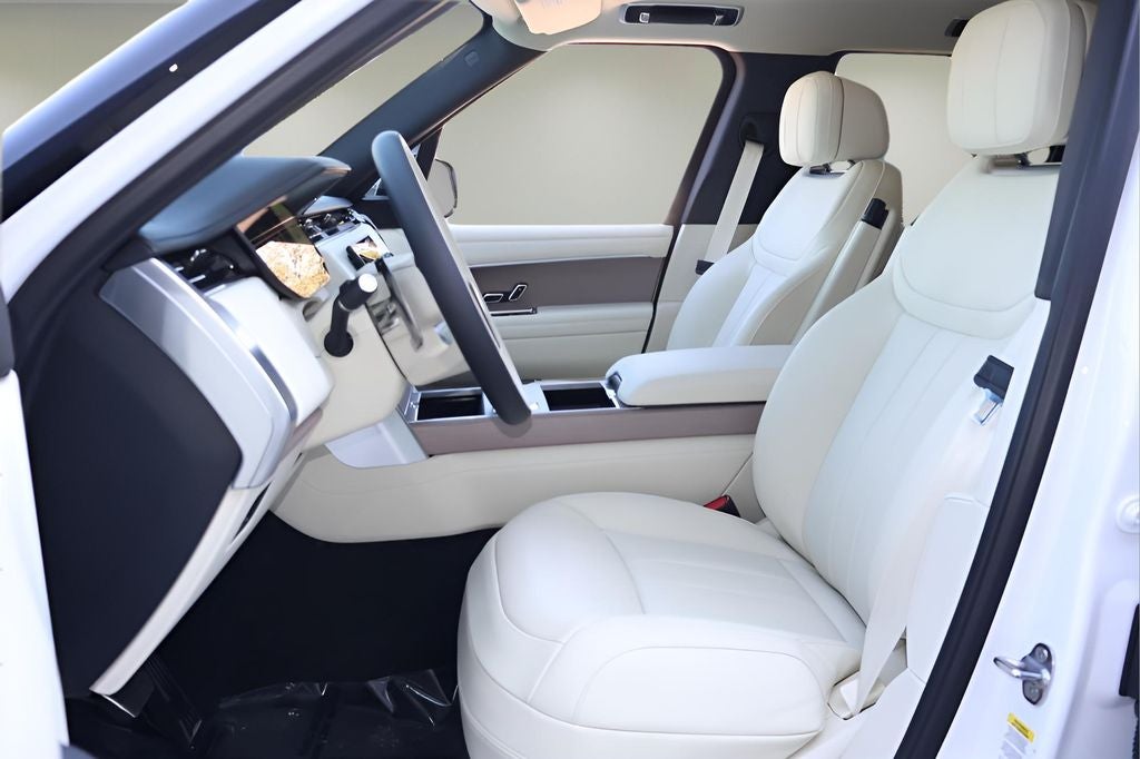 2026 Land Rover Range Rover SE LWB