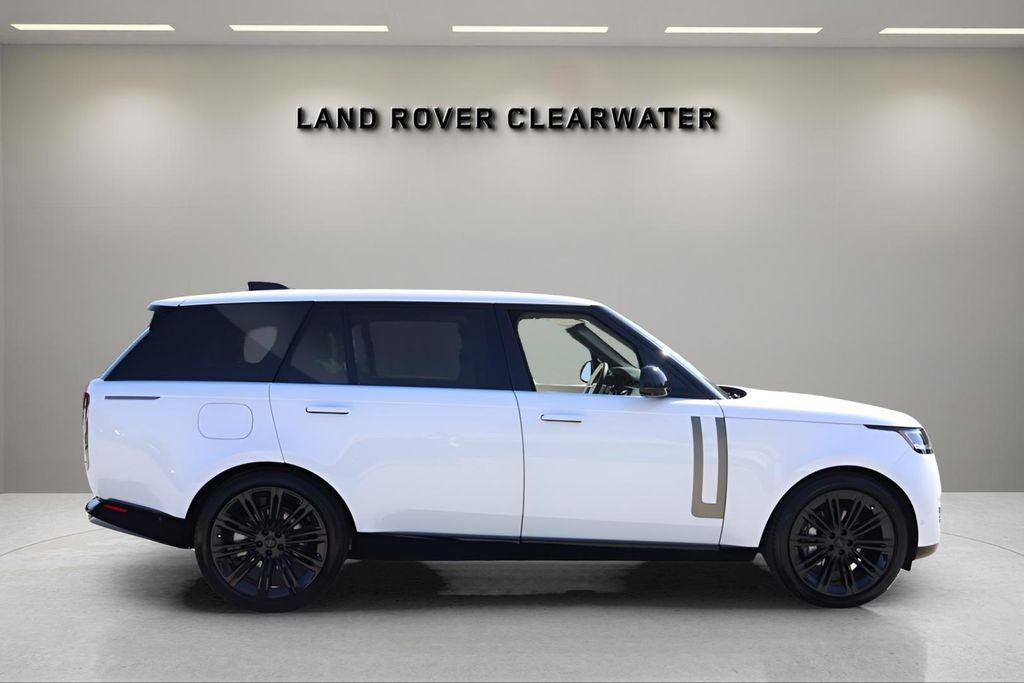 2026 Land Rover Range Rover SE LWB