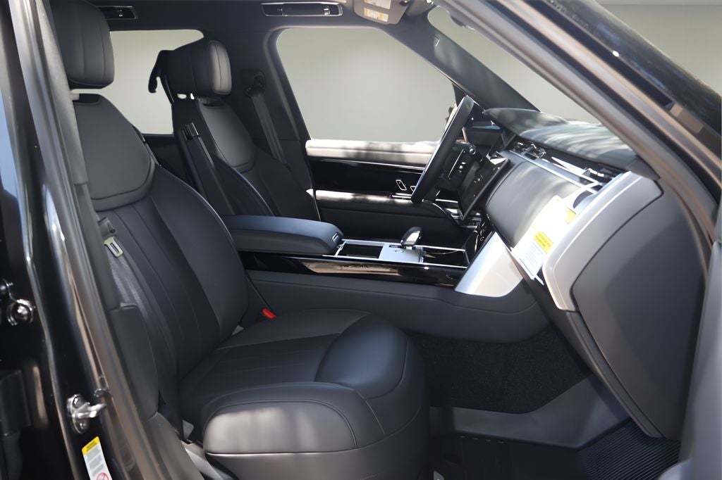 2026 Land Rover Range Rover SE LWB