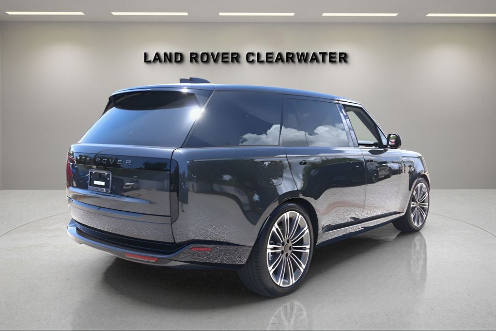 2026 Land Rover Range Rover SE LWB