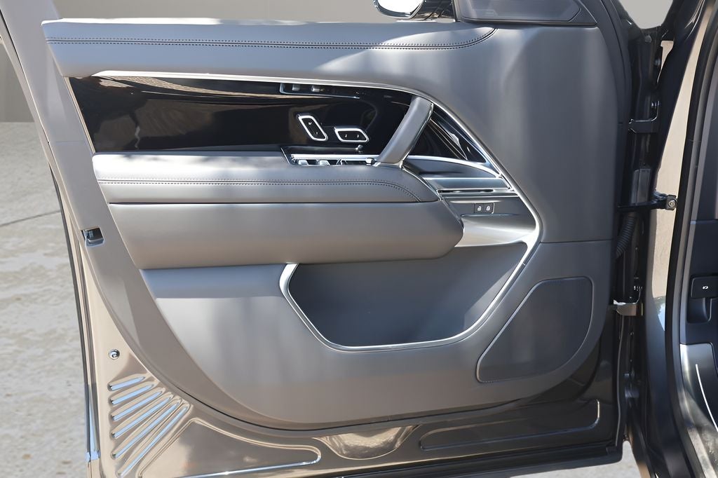 2026 Land Rover Range Rover SE LWB
