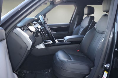 2026 Land Rover Range Rover SE LWB