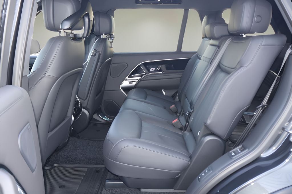 2026 Land Rover Range Rover SE LWB