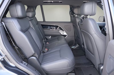 2026 Land Rover Range Rover SE LWB