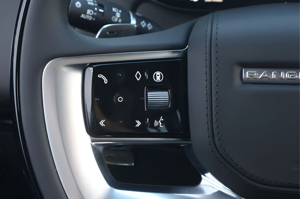 2026 Land Rover Range Rover SE LWB