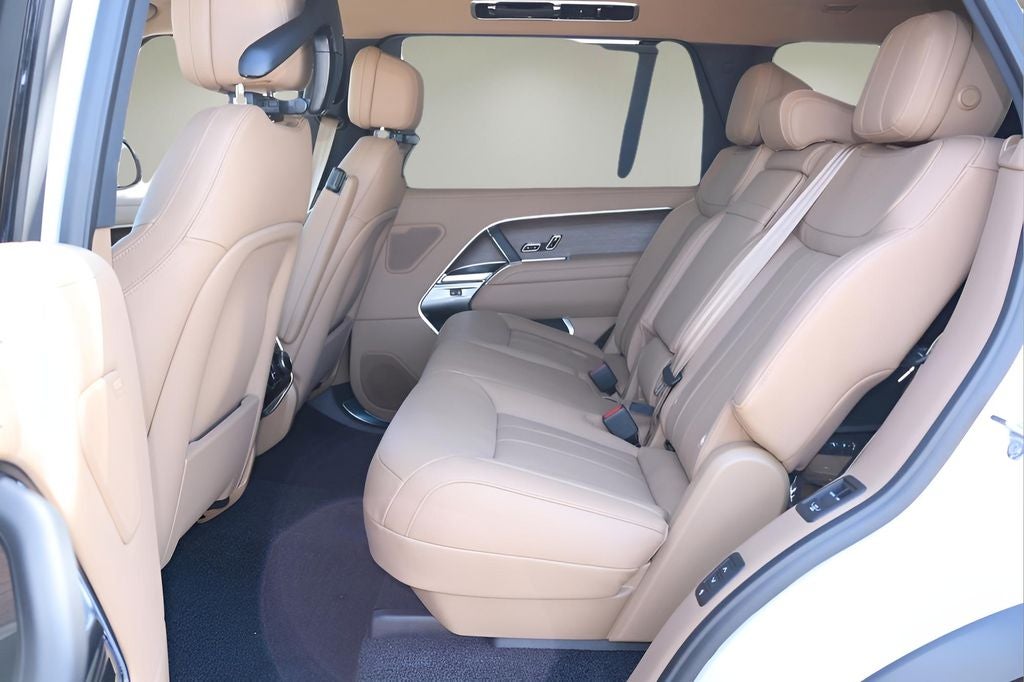 2026 Land Rover Range Rover SE LWB