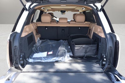 2026 Land Rover Range Rover SE LWB