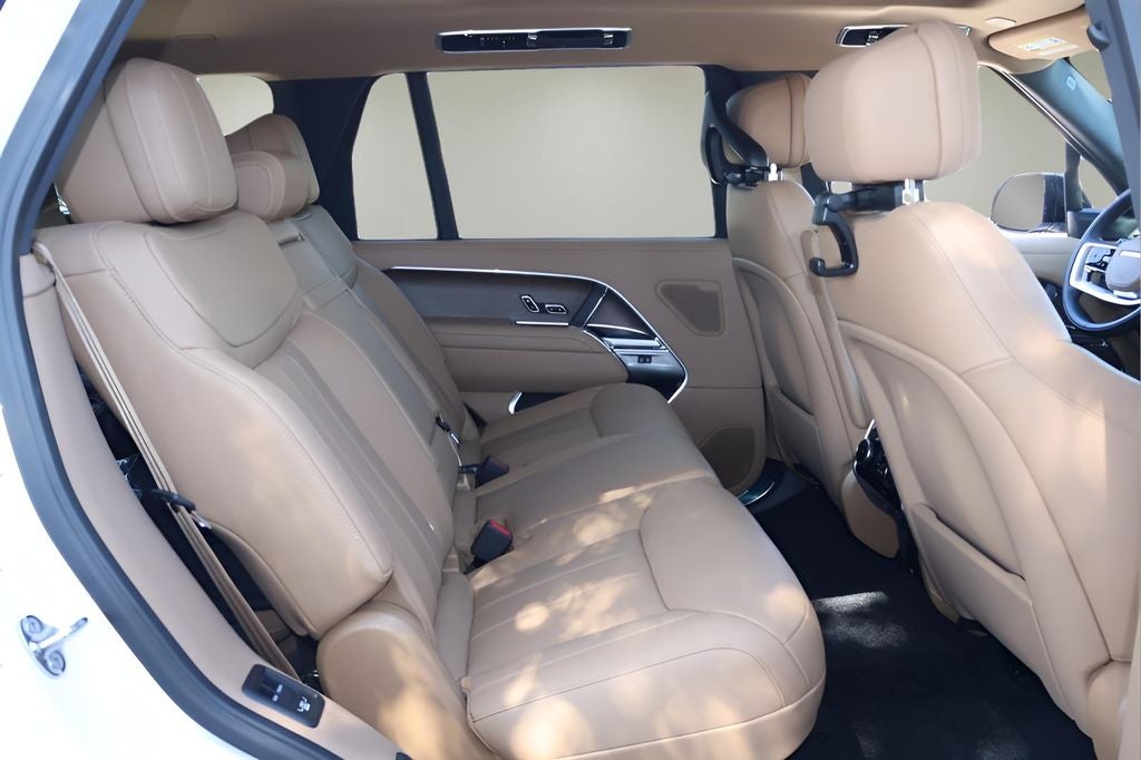 2026 Land Rover Range Rover SE LWB