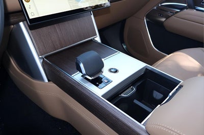 2026 Land Rover Range Rover SE LWB