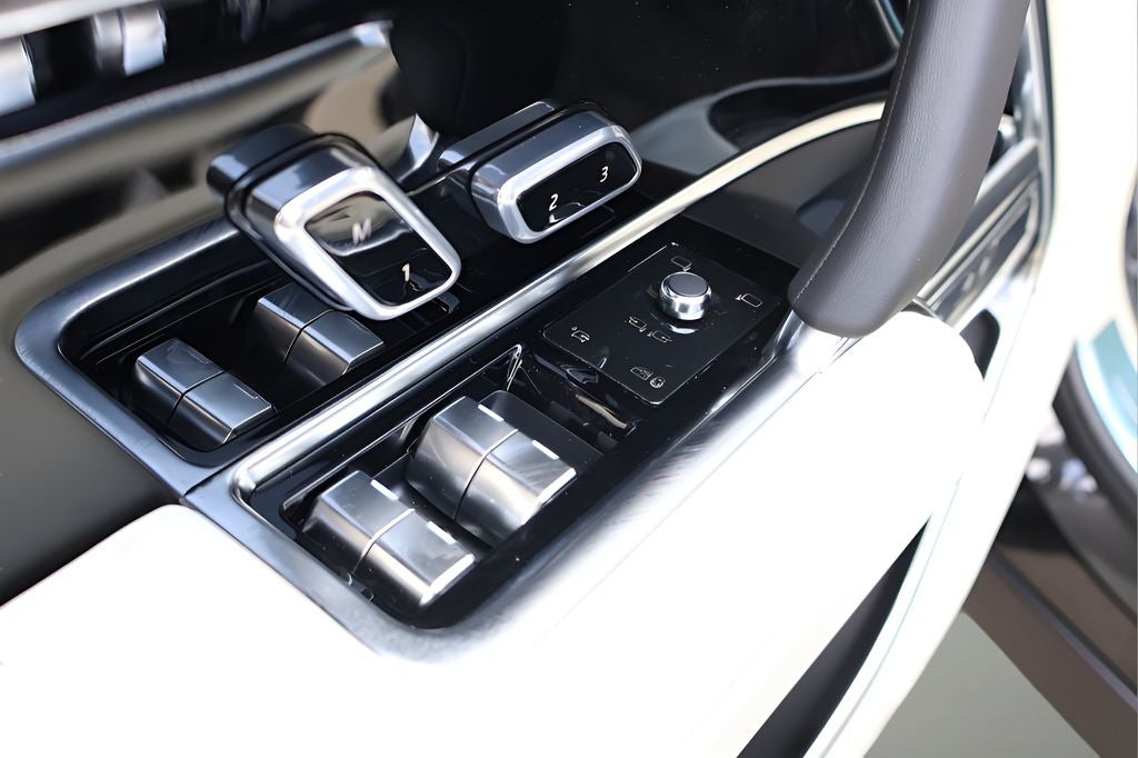 2026 Land Rover Range Rover SE LWB