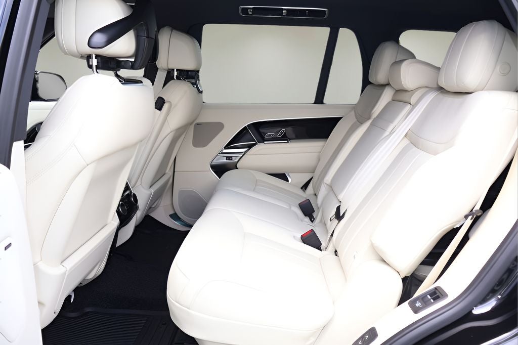 2026 Land Rover Range Rover SE LWB