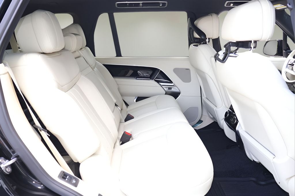 2026 Land Rover Range Rover SE LWB
