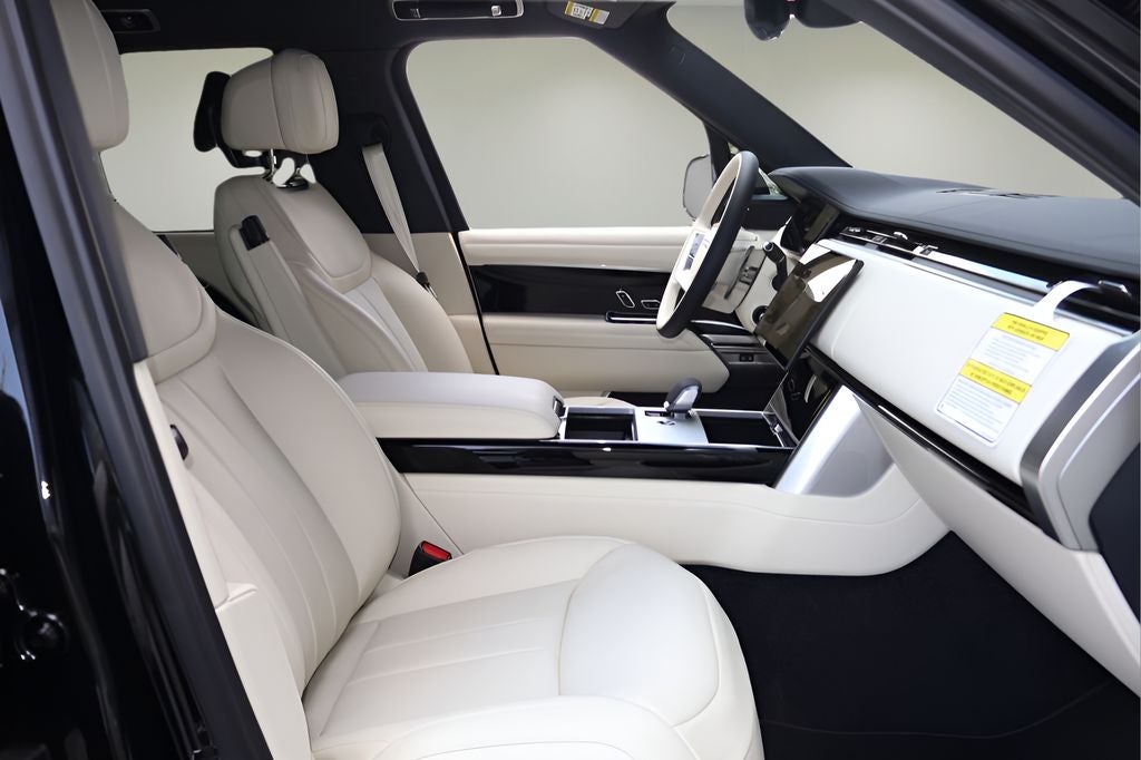 2026 Land Rover Range Rover SE LWB