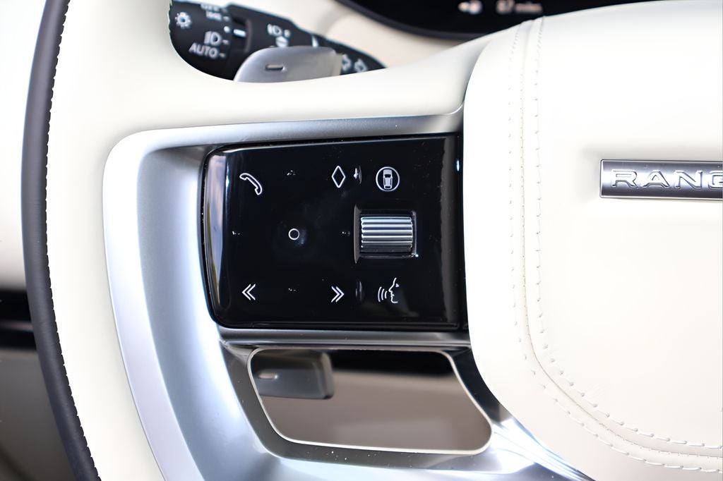 2026 Land Rover Range Rover SE LWB