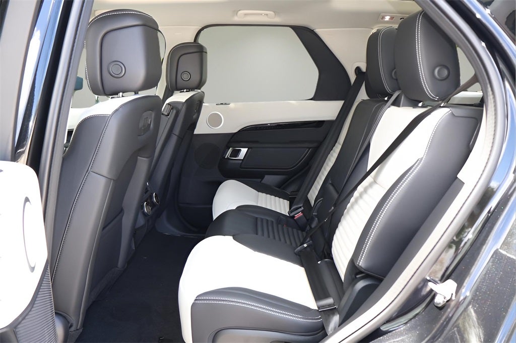 2025 Land Rover Discovery S