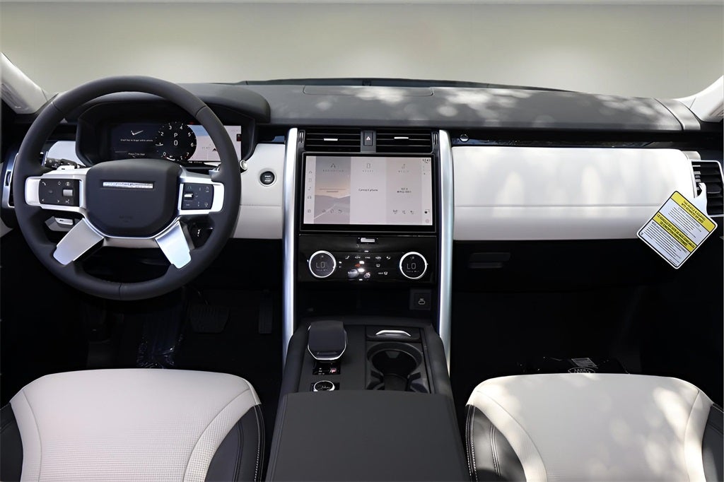 2025 Land Rover Discovery S