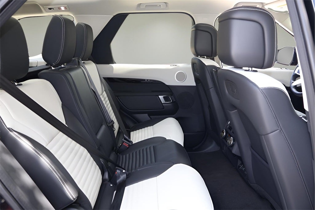 2025 Land Rover Discovery S