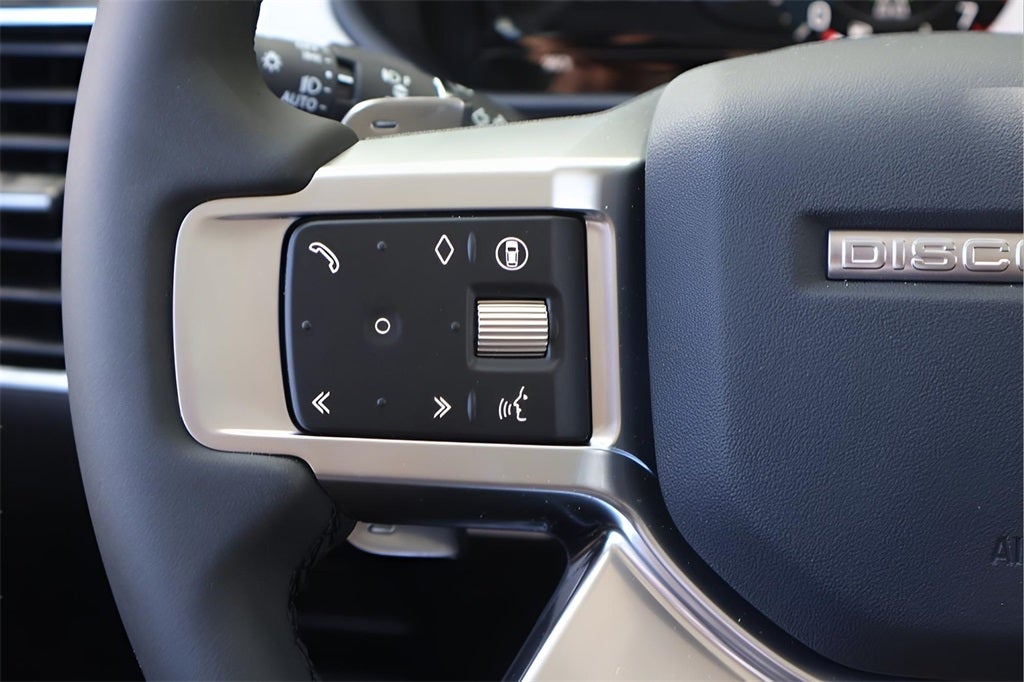 2025 Land Rover Discovery S