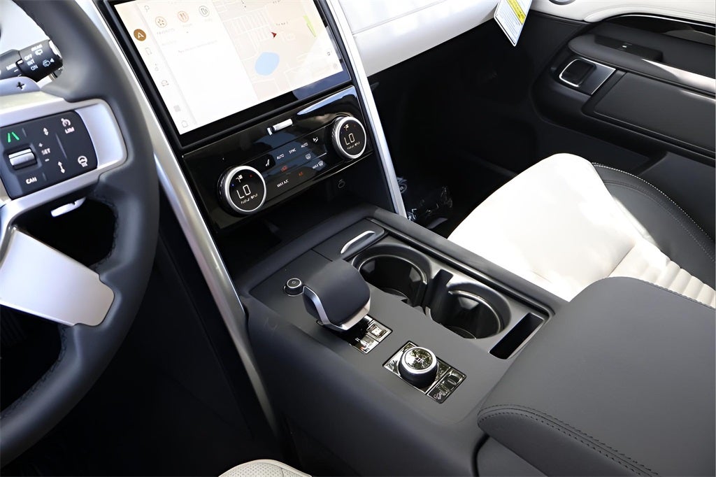 2025 Land Rover Discovery S