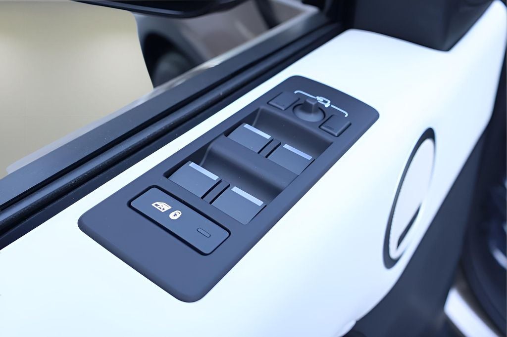 2026 Land Rover Discovery S