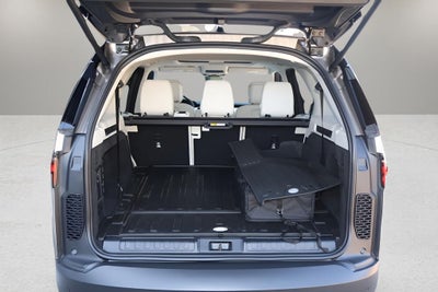 2026 Land Rover Discovery S