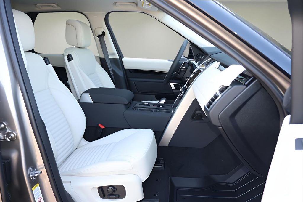 2026 Land Rover Discovery S