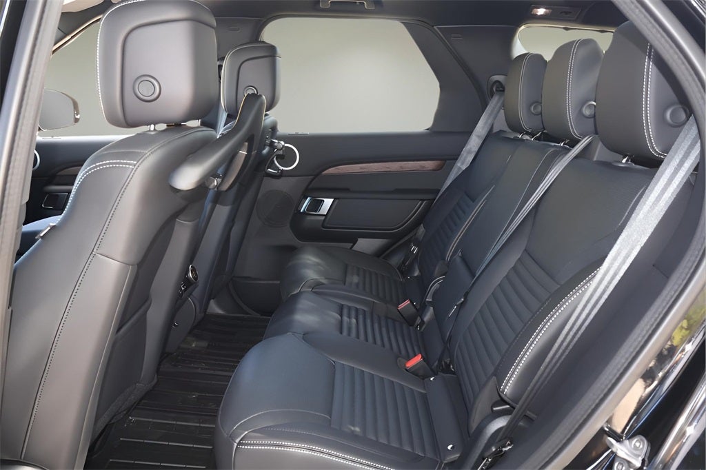 2026 Land Rover Discovery S