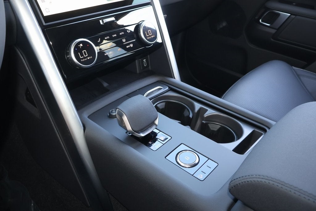 2026 Land Rover Discovery S