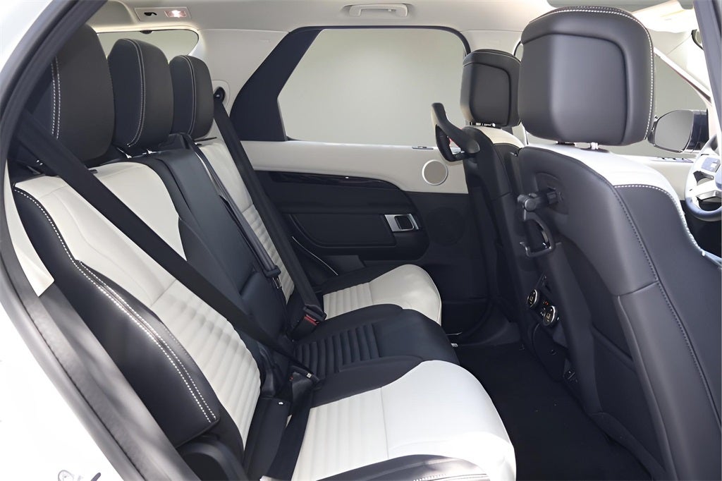 2025 Land Rover Discovery S