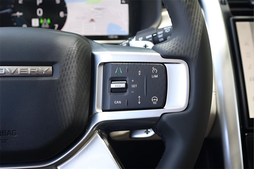 2025 Land Rover Discovery S