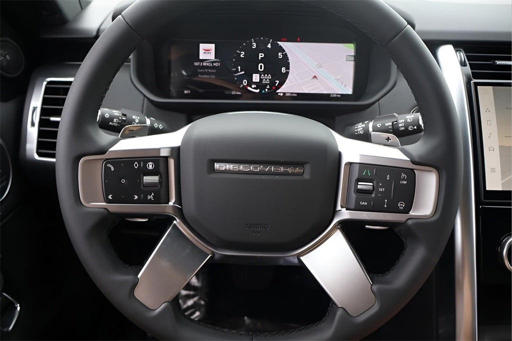 2025 Land Rover Discovery S