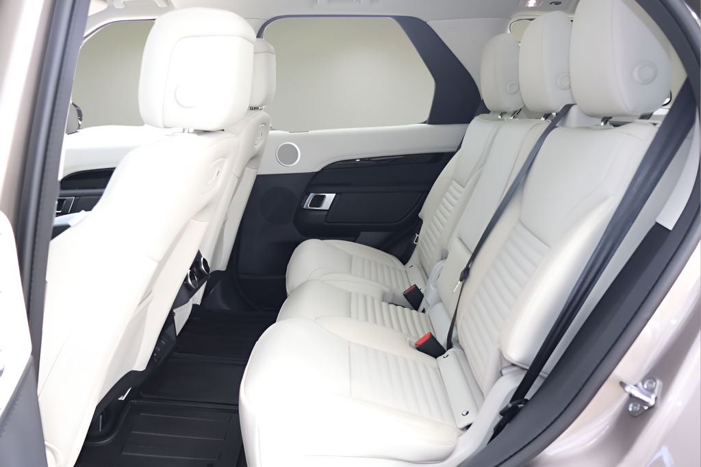 2026 Land Rover Discovery S