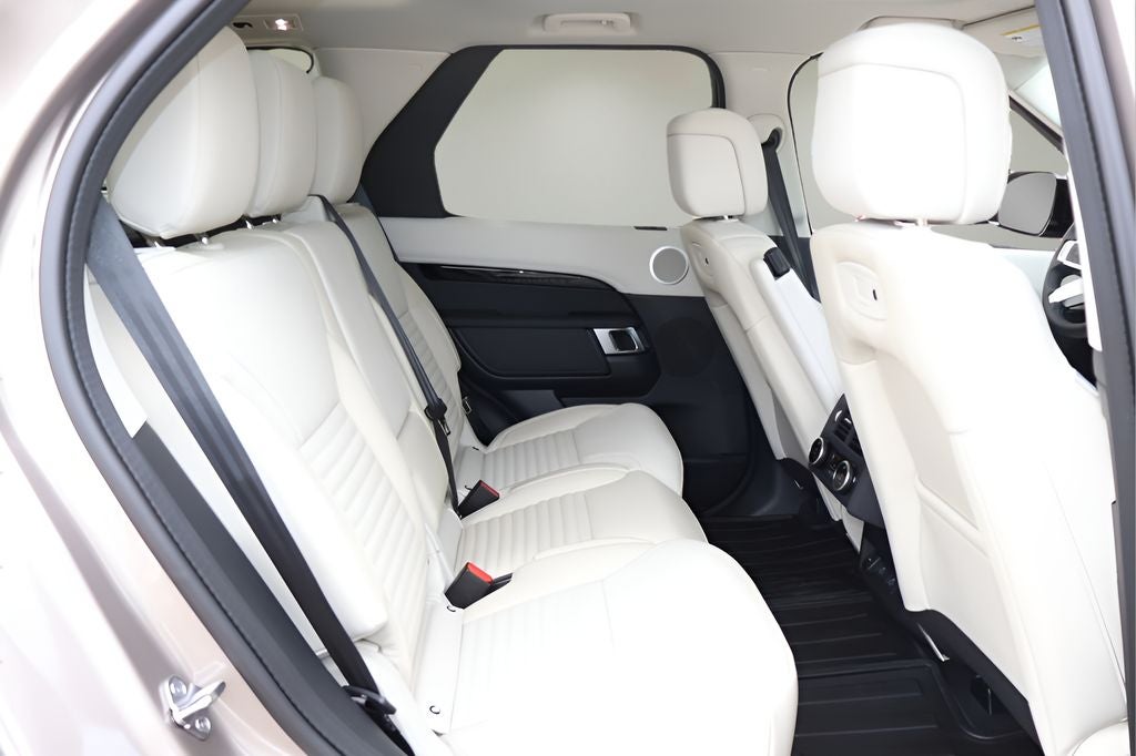2026 Land Rover Discovery S