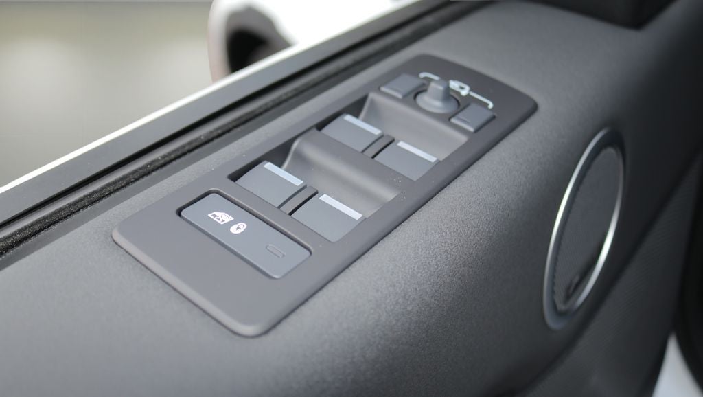 2026 Land Rover Discovery S