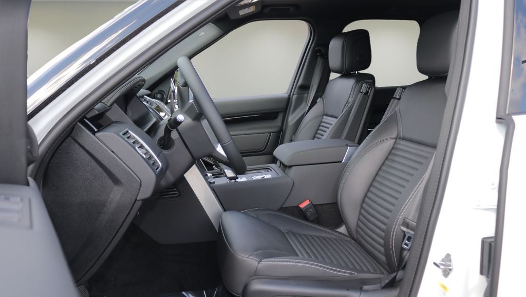 2026 Land Rover Discovery S