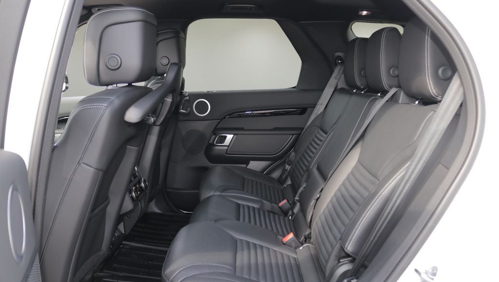 2026 Land Rover Discovery S