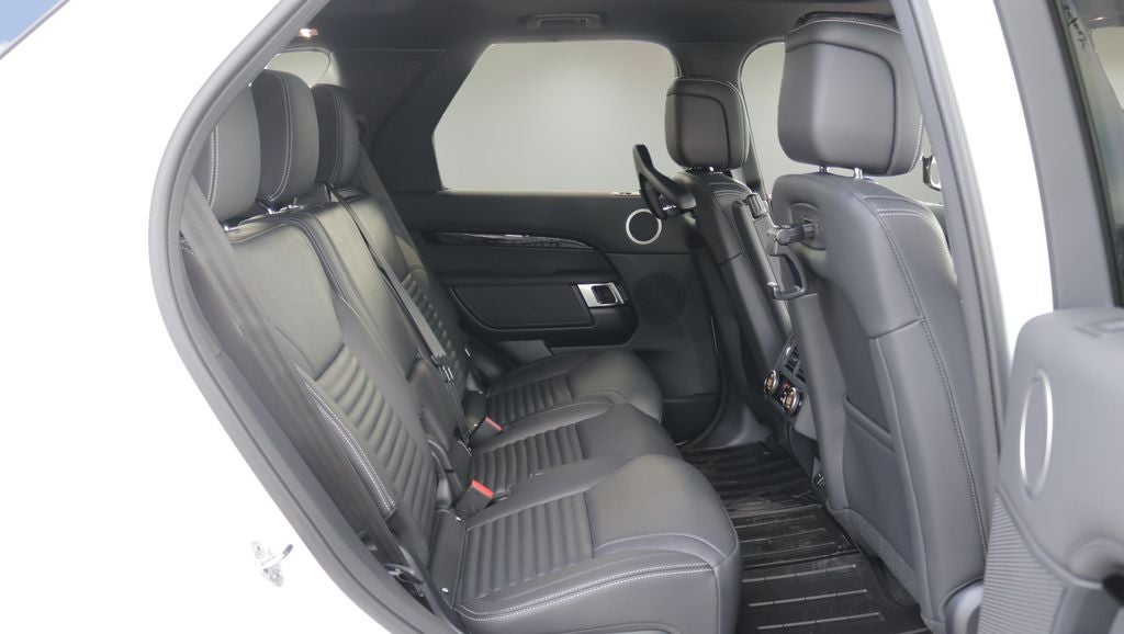 2026 Land Rover Discovery S