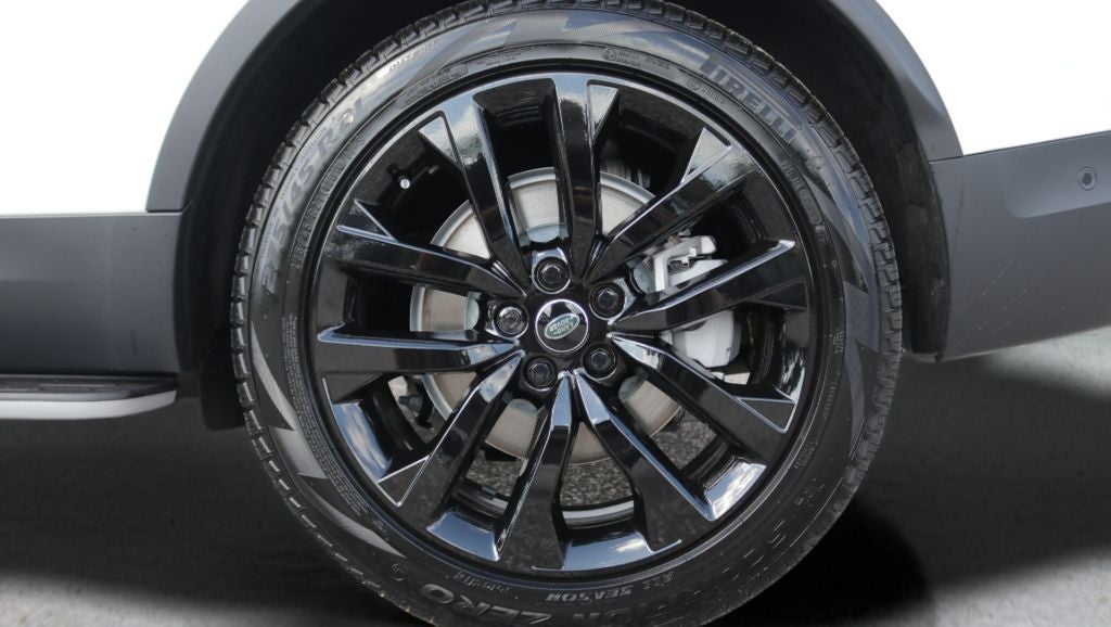 2026 Land Rover Discovery S