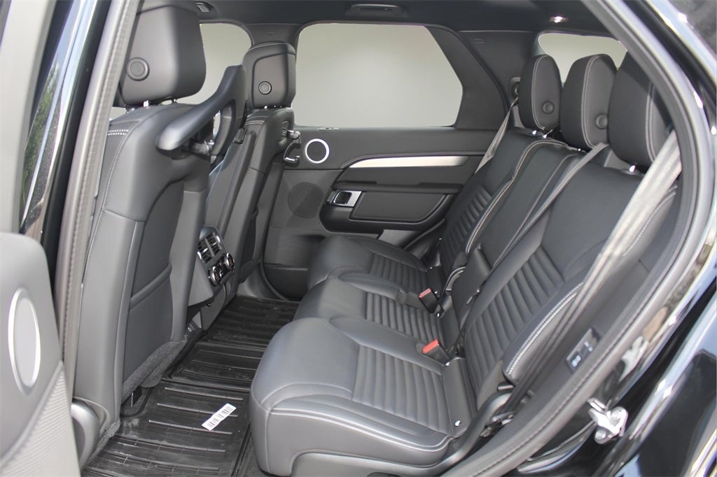 2025 Land Rover Discovery Dynamic SE