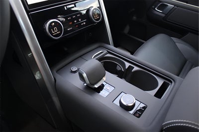 2025 Land Rover Discovery Dynamic SE