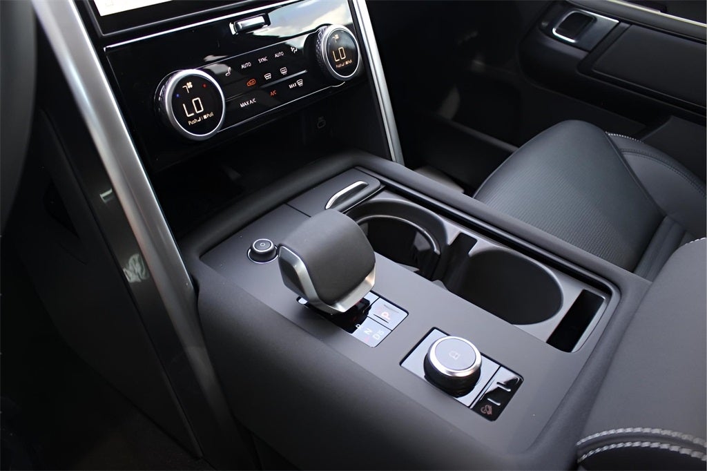 2025 Land Rover Discovery Dynamic SE